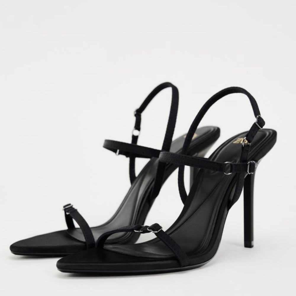 NWT Zara Strappy Summer Sandal Black Size 10